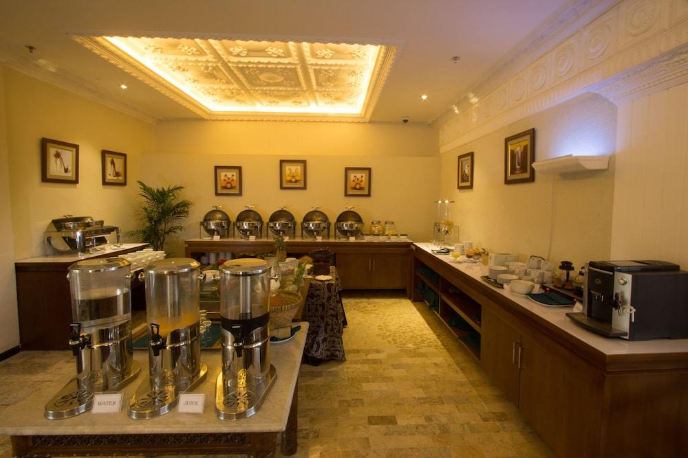 D'Salvatore Boutique Hotel Yogyakarta Maguwo Ngoại thất bức ảnh