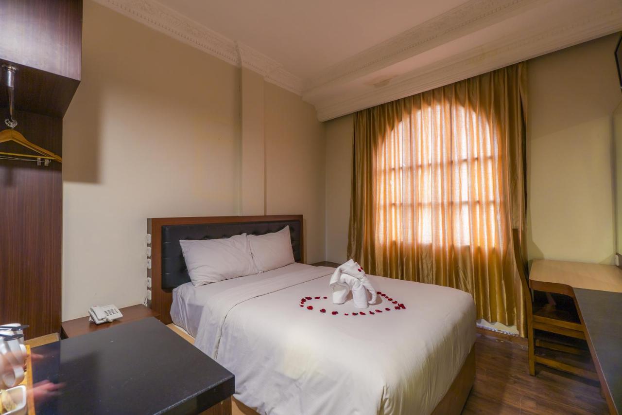 D'Salvatore Boutique Hotel Yogyakarta Maguwo Ngoại thất bức ảnh