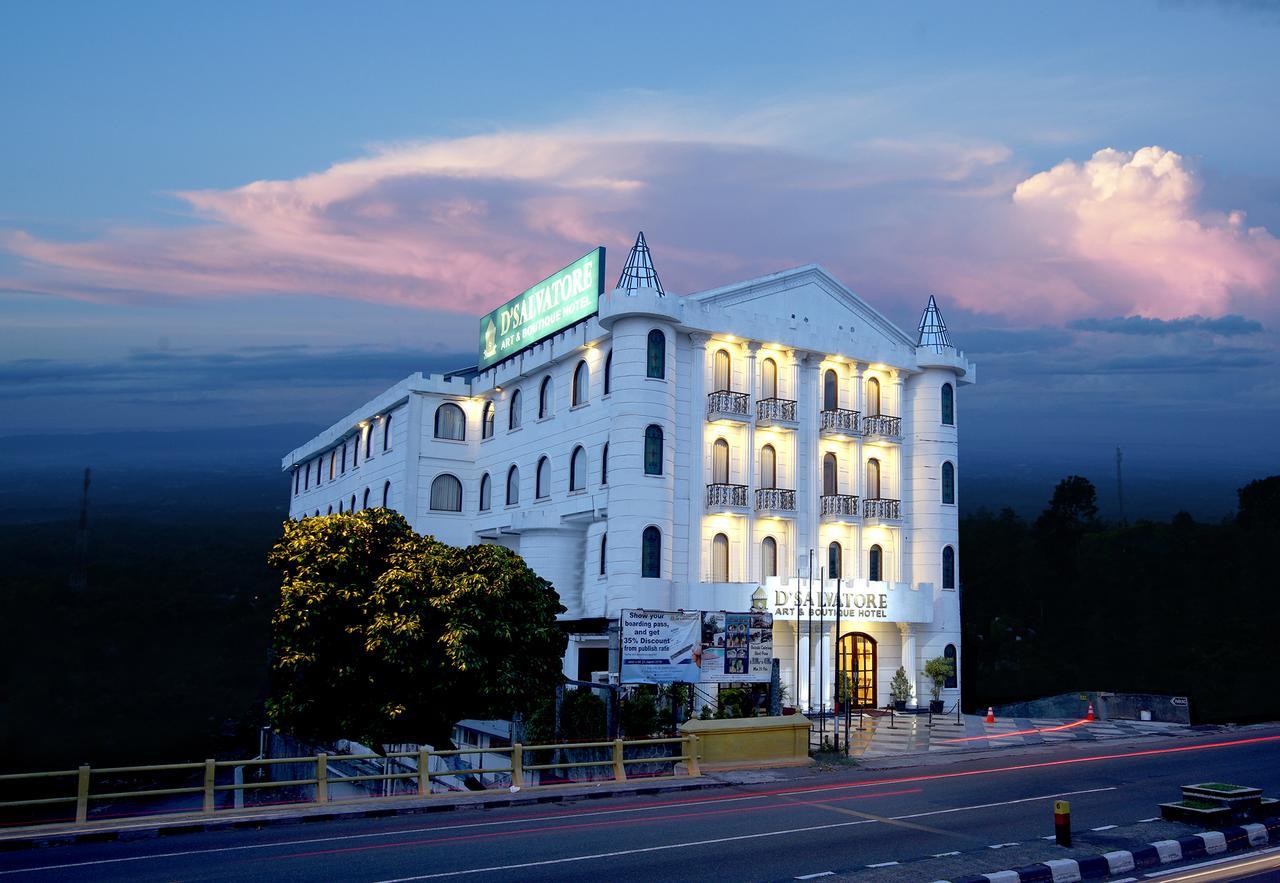 D'Salvatore Boutique Hotel Yogyakarta Maguwo Ngoại thất bức ảnh