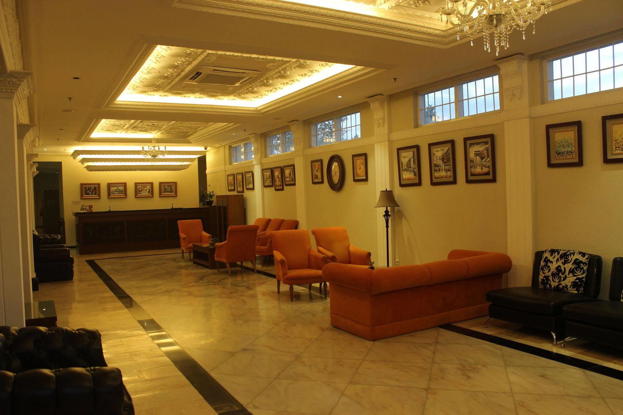 D'Salvatore Boutique Hotel Yogyakarta Maguwo Ngoại thất bức ảnh