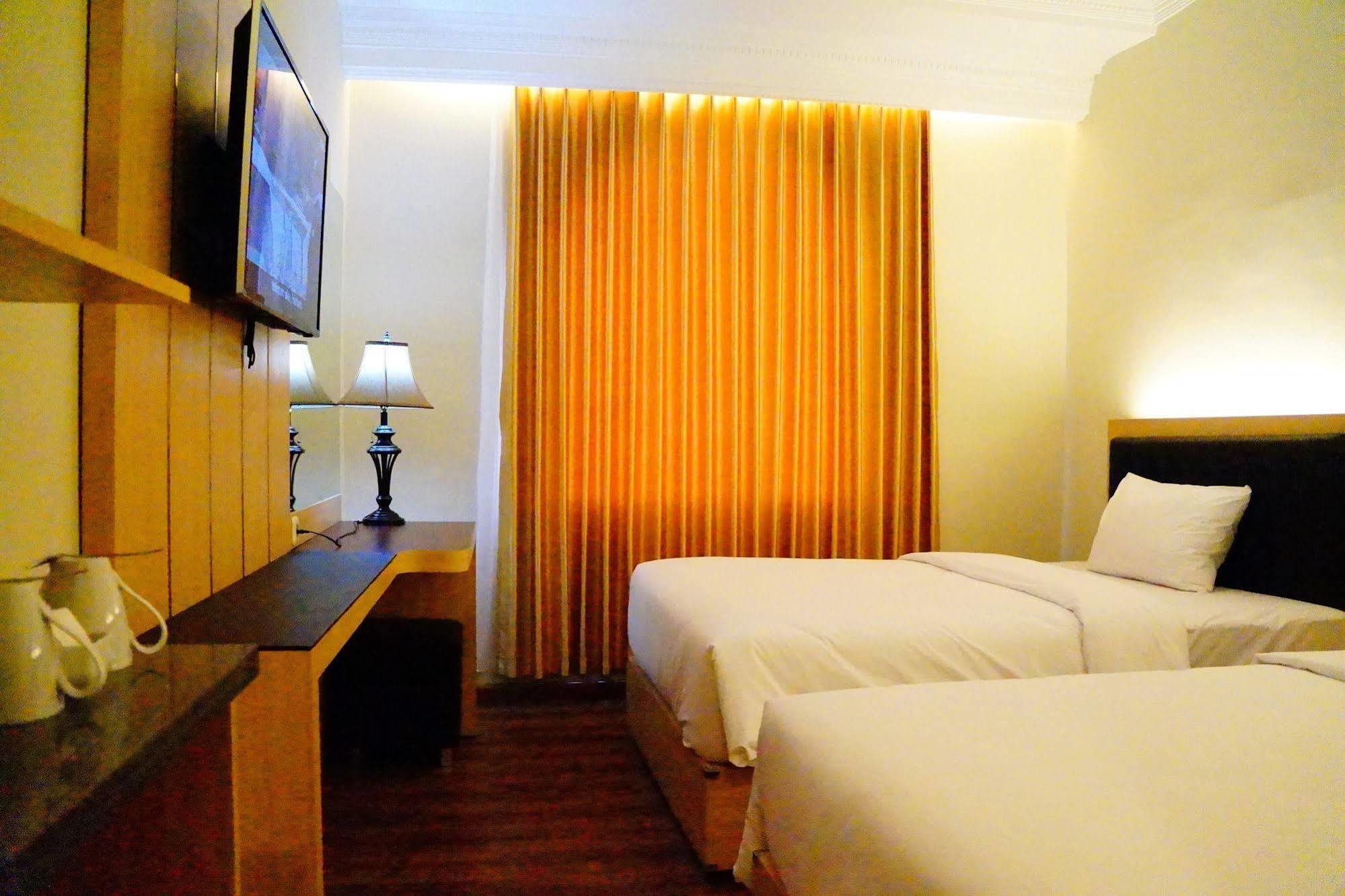 D'Salvatore Boutique Hotel Yogyakarta Maguwo Ngoại thất bức ảnh