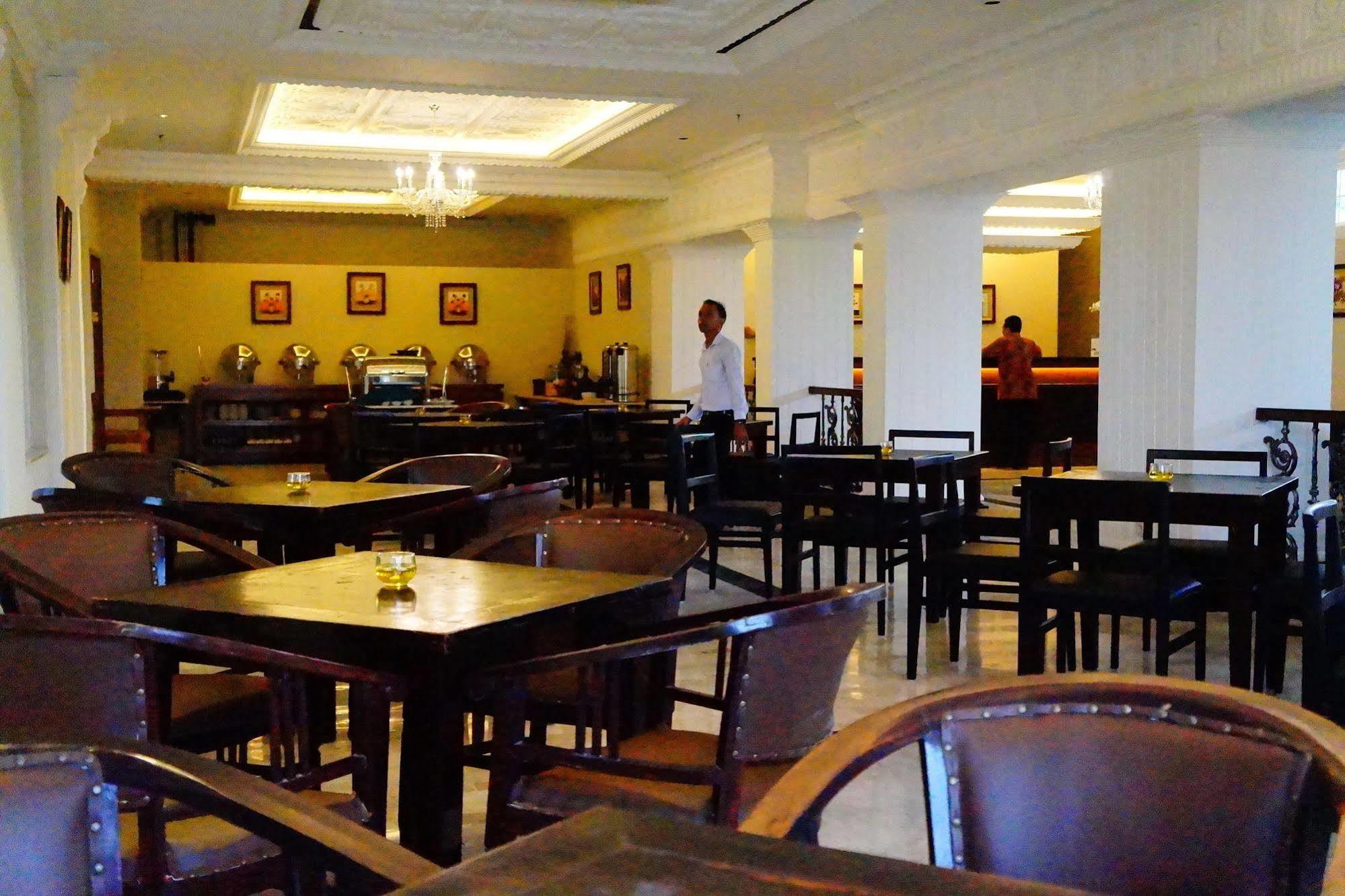 D'Salvatore Boutique Hotel Yogyakarta Maguwo Ngoại thất bức ảnh